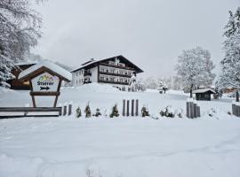 Hotel Stierer, khách sạn ở Ramsau am Dachstein