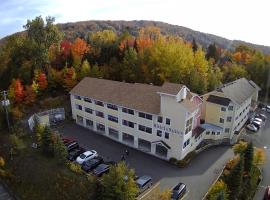 Hotel and Suites Les Laurentides, помешкання з кухнею у місті Сен-Совер-де-Мон