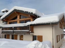 CHALET Mitoyen LE RUSTICANA, hotel Chamonix-Mont-Blanc-ban