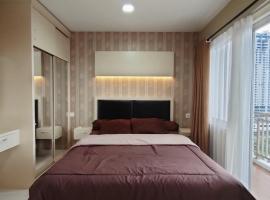 Kozy Room Sentul Tower Apartemen、ボゴールのホテル