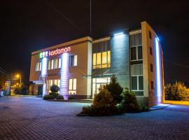 Hotel Kardamon, hotell i Tarnów