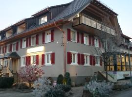 Landhotel Gasthaus zum Pflug, pousada em Zell am Harmersbach