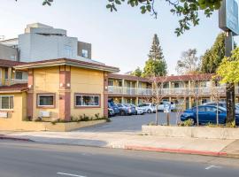 Quality Inn University Berkeley: Berkeley şehrinde bir otel