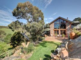 HighRoost Bed & Breakfast accomodation - rural escape, bed and breakfast v destinaci Red Creek