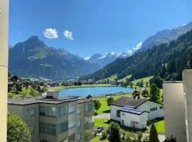 Wunderstay Alpine 303 New Studio with Lake & Mountain View