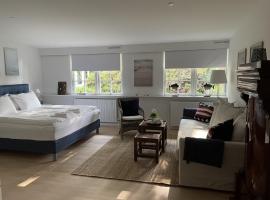 Trouville Bed & Breakfast, bed and breakfast en Hornbaek