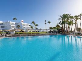 Hotel Riu Paraiso Lanzarote - All Inclusive: Puerto del Carmen'de bir otel