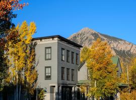 Zemu izmaksu kategorijas viesnīca Crested Butte Hostel pilsētā Krestedbūta