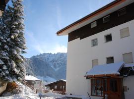 Apartment Cisles by Interhome: Selva di Val Gardena'da bir otel