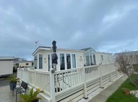 Luxury Caravan - WI-FI and SMART TV newly installed, glàmping a Rhyl