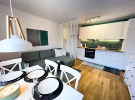 URBAN APARTMENTS COSY No 4, FREE PRIVATE PARKING, Self CHECK-IN