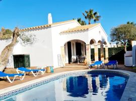 Villas El Pinar, alojamiento con cocina en Cala en Blanes