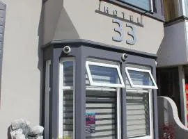 Hotel 33