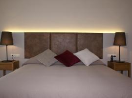 Aparthotel K, hotel em Figueres