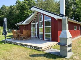 Ferienhaus Larsson mit Sauna am Duemmer See, Dümmer, hotell i Dümmer