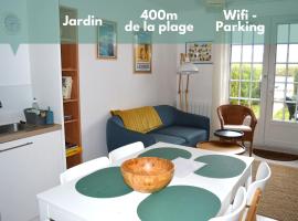 Triplex avec jardinet - wifi - à 400m de la plage, hotel i Courseulles-sur-Mer