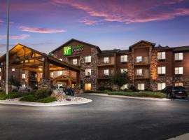 Holiday Inn Express & Suites Custer-Mt Rushmore, hotel v mestu Custer