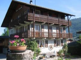 Chalet Bois Vallons Chambres d'Hôtes, Hotel in Morzine