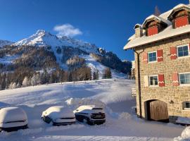 Renoviertes Apartment mit Terrasse an der Piste mit kostenlosen WiFi, hotel i Carezza al Lago