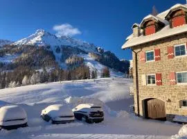 Renoviertes Apartment mit Terrasse an der Piste mit kostenlosen WiFi