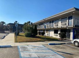 Motel 6 Gulfport, MS Airport, hotel di Gulfport