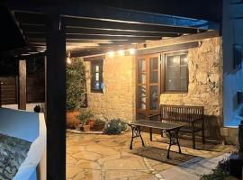 'I Folia' Village house with roof garden and terrace, hotel in Pissouri