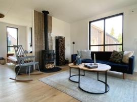 Huisje Hygge - luxe bungalow met grote tuin โรงแรมในEwijk