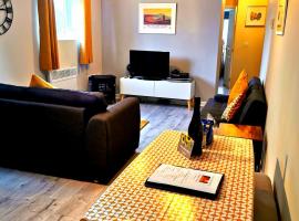 Sunflower Apartment, Family accommodation Near Tenby in Pembrokeshire, viešbutis Tenbyje