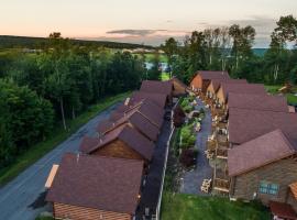 The Lodges at Sunset Village, kjæledyrvennlig hotell i McHenry