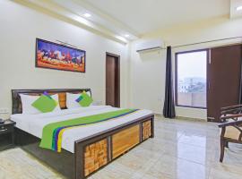 Treebo Amaya Inn Sector 72, hotel v mestu Noida