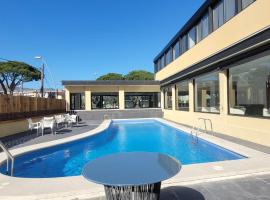 Hotel 153, hotel i Castelldefels