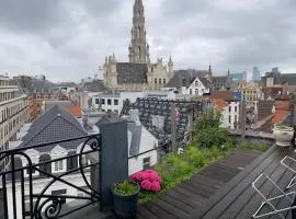 Duplex dernier étage avec terasse à deux pas de la grand place