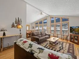 Lily Mountain Lodge - Amazing Mountains Views, Private Hot Tub, Great Location