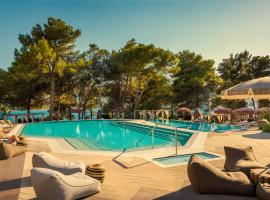 PLACES Hvar Hotel by Valamar, hotell i Stari Grad