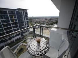 3BR Jazz Suites Vivacity Megamall Kuching Sarawak, hotel s parkiralištem u gradu 'Kuching'