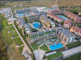 Topola Skies Resort & Aquapark, hotel u gradu Topola