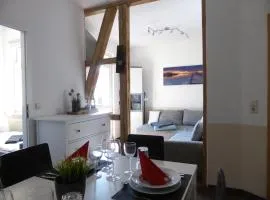 Ferienwohnung Friedrich Schiller, 2 Schlafzimmer, Balkon,kostenloses WiFi, nähe Zentrum,