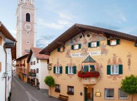 Hotel zum Wolf, hotel u gradu 'Castelrotto'