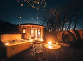 East Thorne Glamping, villa í Bude