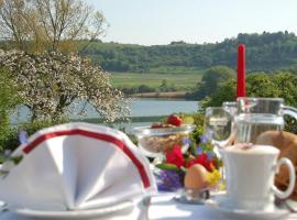 Hotel-Ferienwohnungen Cafe Maarblick, hotel din Schalkenmehren