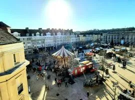 F2 avec sauna, vue d'exception place de la mairie