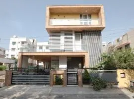 Holiday Home Nashik 4 BHK Villa - 12 Guests Homestay