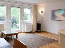 Town House near Metro & Vienna City Center