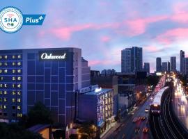 Oakwood Hotel & Residence Bangkok SHA Plus Certified, hotel ramah hewan peliharaan di Bangkok