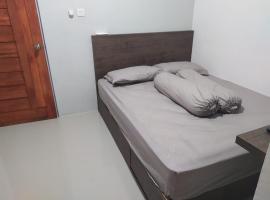 Rooms at Josapa Guest House, hotel a Batam Center