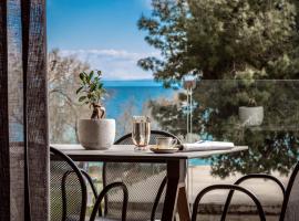 Point Ephemere Beachfront Apartments, hotel sa Zakynthos Town