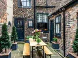 42 is the Answer- Stunning York townhouse appearing on TV Holiday Home Show