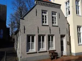 Ferienwohnung am Kirchplatz 25561