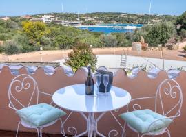 [PORTO-CERVO]Casa con piscina e vista yachts, hôtel à Porto Cervo