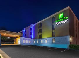 Holiday Inn Express Fairfax-Arlington Boulevard, an IHG Hotel, מלון בפיירפקס